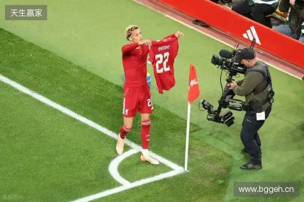 埃基蒂克：期待重回马赛主场踢球，那里有着难以置信的球迷