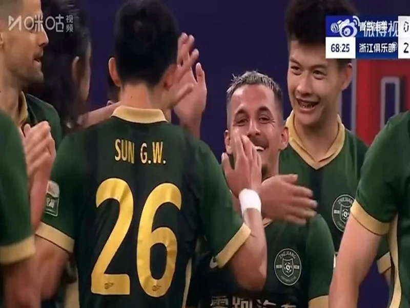 博主谈英博浙江半场:少了米特里策浙江难破防守,下半场浙江主攻