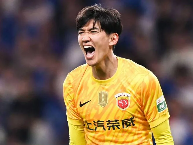 半场-海港暂0-2铜梁龙 恩加德乌、陈纯新破门 颜骏凌出击送大礼